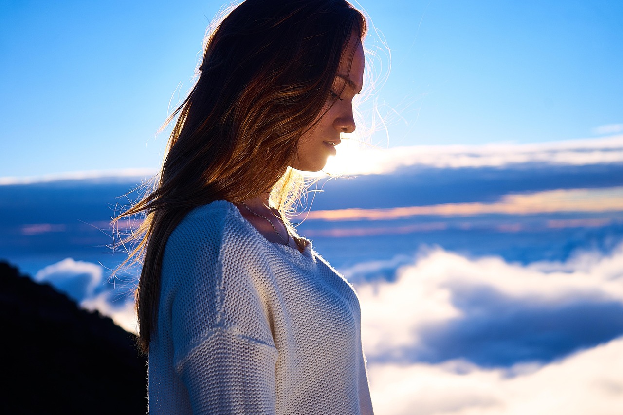 woman, beautiful, outdoors, person, female, beauty, woman, person, person, person, person, person, beauty